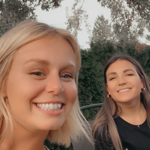 Meet your Posher, Lily - Picture 1 of 1